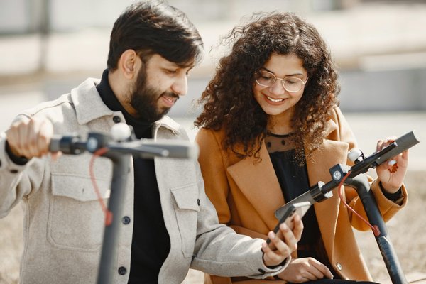 Trottinettes adultes : modèles pratiques et stylés à découvrir